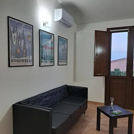 Isola's Apartment *