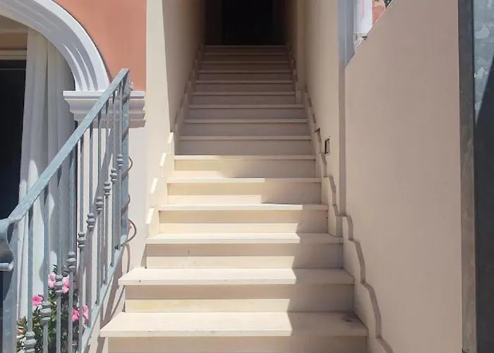 Isola's アパート *