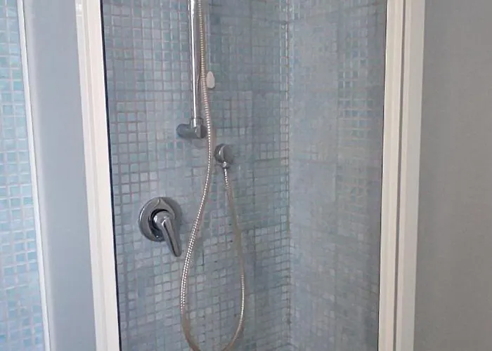 アパート Isola's プーラ