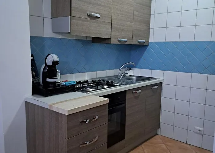 アパート Isola's プーラ